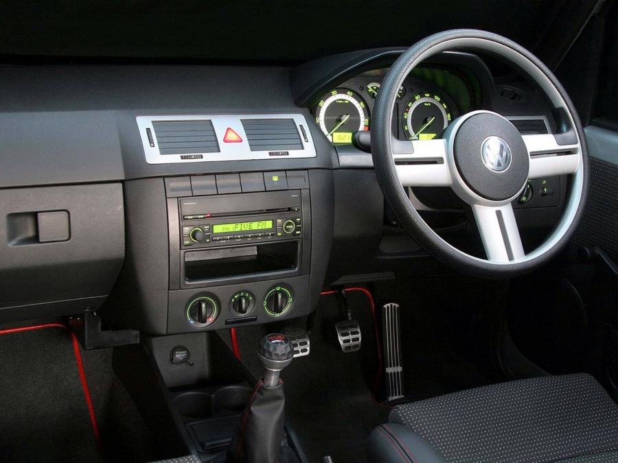  Volkswagen Citi 1.8i R 2006 года  (фото 2 из 7)